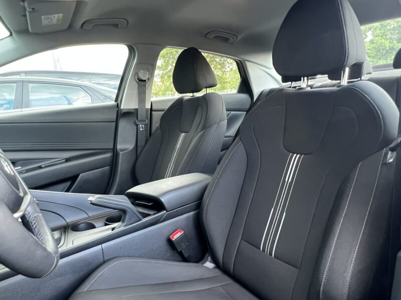 Hyundai Elantra 1.6MPI 123KM CVT Smart + Design Salon PL Gwarancja 2029 FV23% VII (2021-)