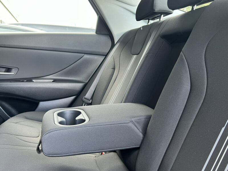 Hyundai Elantra 1.6MPI 123KM CVT Smart + Design Salon PL Gwarancja 2029 FV23% VII (2021-)