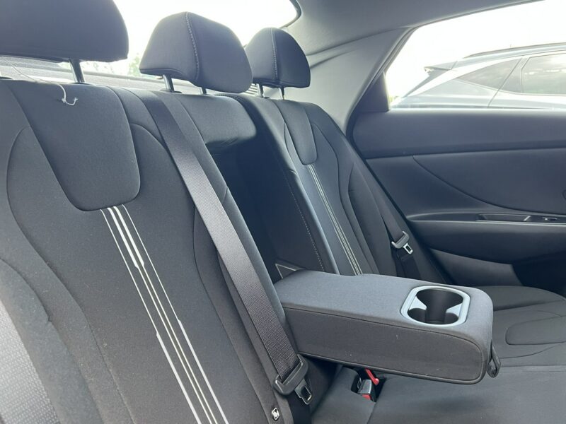 Hyundai Elantra 1.6MPI 123KM CVT Smart + Design Salon PL Gwarancja 2029 FV23% VII (2021-)