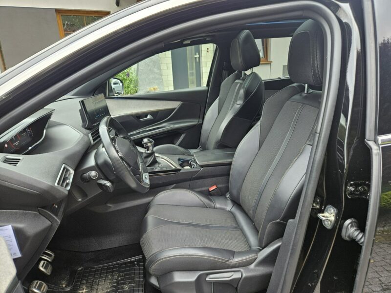 Peugeot 5008 1.2 PureTech GT 130 KM Panorama / I-właściciel / Serwisowany II (2017-)