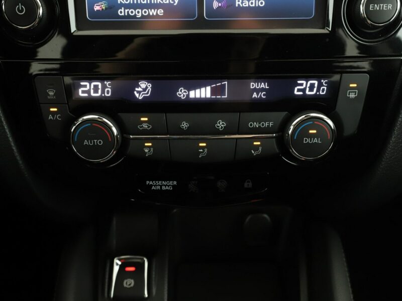 Nissan Qashqai nai kamera i czujniki parkowania grzane fotele klima auto II (2013-2021)