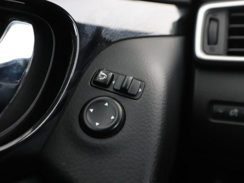 Nissan Qashqai nai kamera i czujniki parkowania grzane fotele klima auto II (2013-2021)