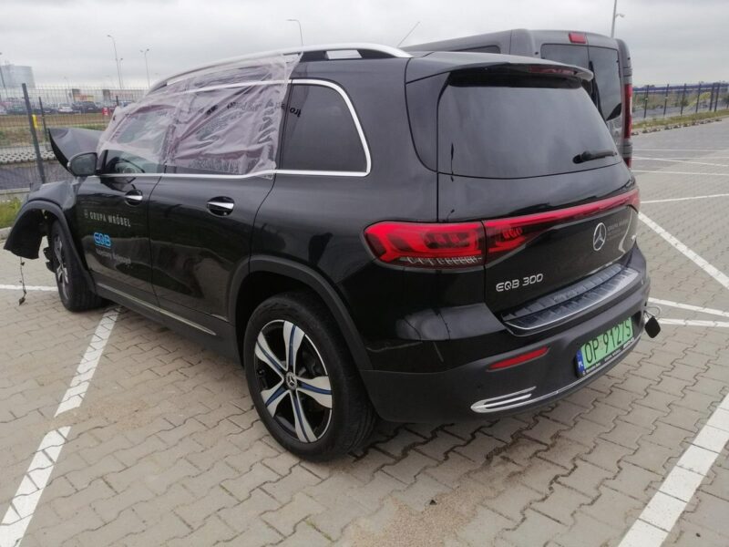Mercedes EQB