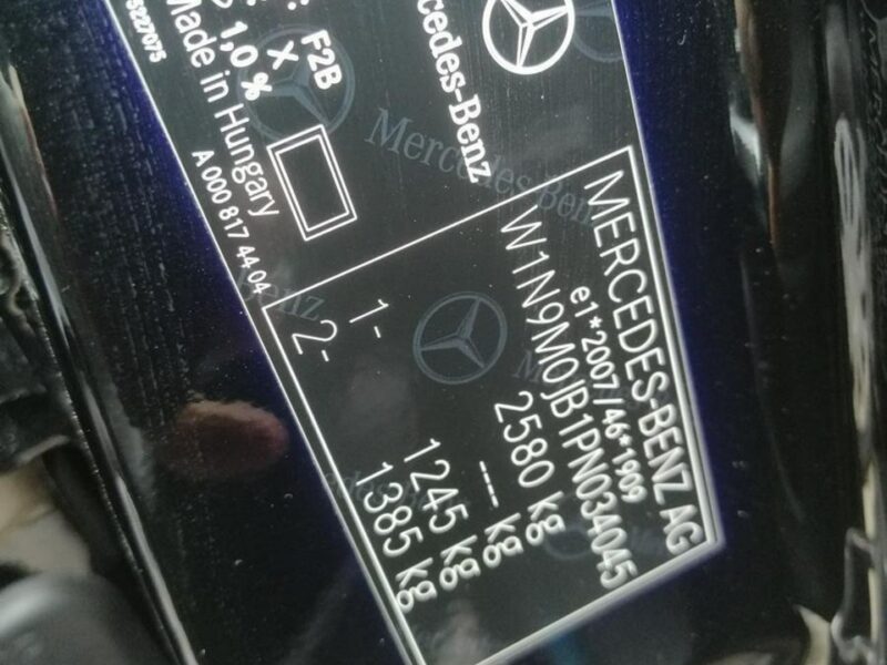 Mercedes EQB