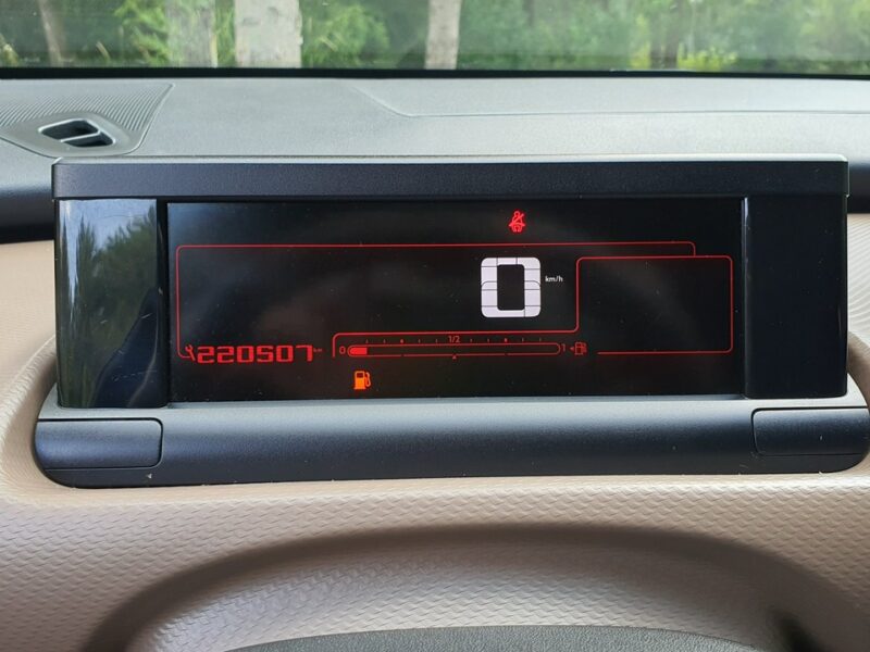 Citroen C4 Cactus 1.6 Blue HDI # Navi # Kamera # Parktronic # Climatronic # Super Stan I (2014-)