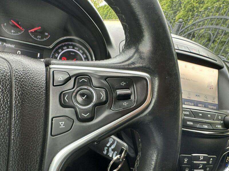 Opel Insignia Moc 170, nawigacja, czujniki przód i tył, bluetooth, światła dzienne A (2008-2017)