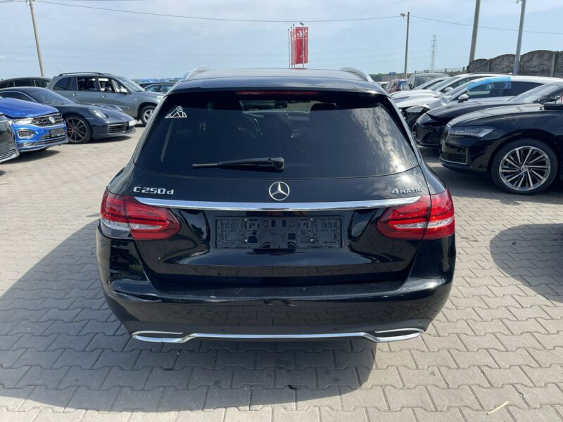 Mercedes C 250 4Matic Avantgarde Kamery 360 panorama W205 (2014-2021)