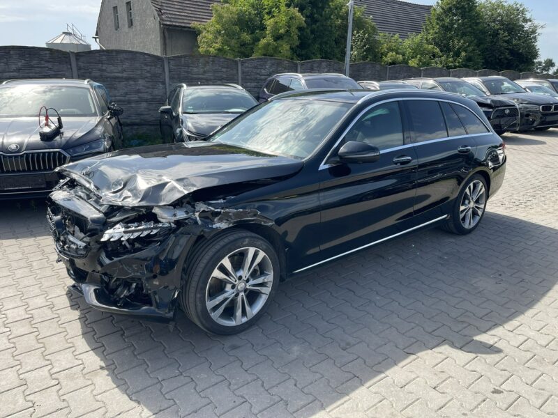 Mercedes C 250 4Matic Avantgarde Kamery 360 panorama W205 (2014-2021)