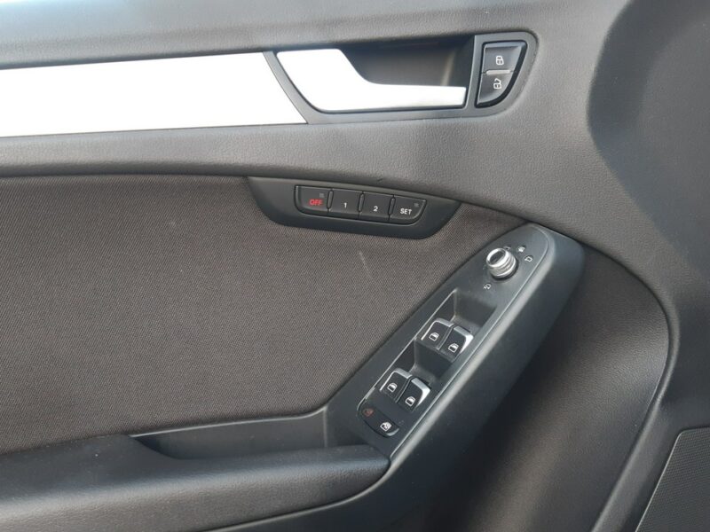 Audi A4 Audi A4 2.0 TFSI E85 Ambiente B8 (2007-2015)