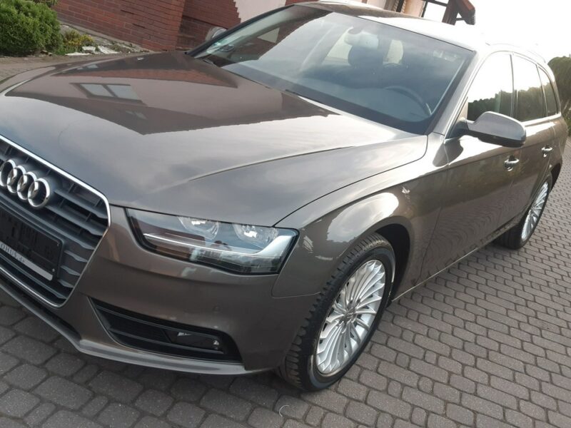 Audi A4 Audi A4 2.0 TFSI E85 Ambiente B8 (2007-2015)
