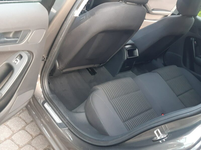 Audi A4 Audi A4 2.0 TFSI E85 Ambiente B8 (2007-2015)