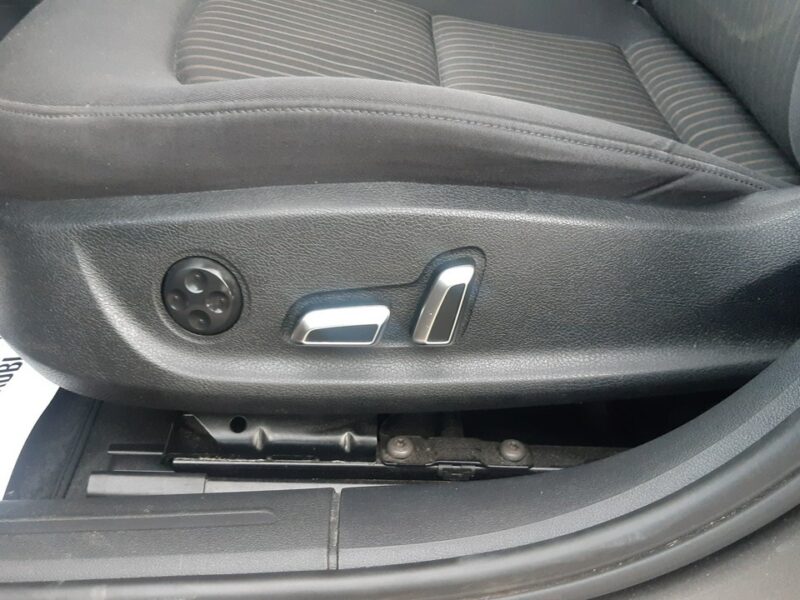 Audi A4 Audi A4 2.0 TFSI E85 Ambiente B8 (2007-2015)