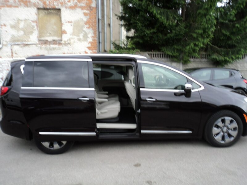 Chrysler Pacifica Sprzedam ładnego CHRYSLERA PACIFICE 3.6 HYBRYDA