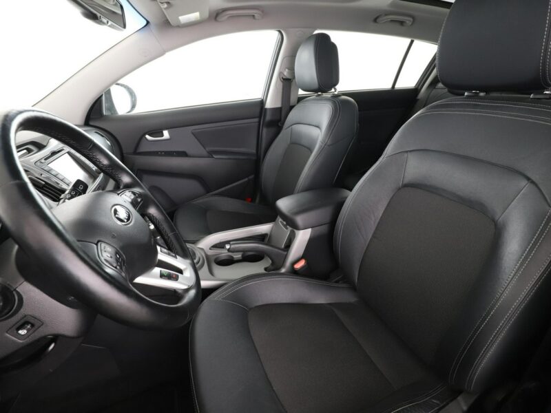 Kia Sportage Spirit automat 4x4 panorama grzane fotele przód+tył+kier. navi kamera III (2010-2015)