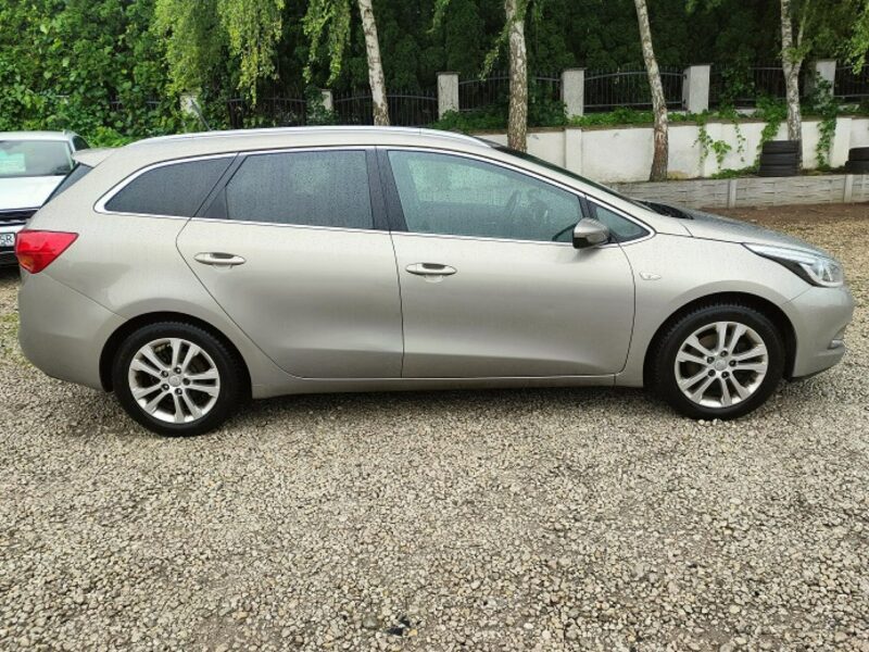 Kia Cee'd Kamera* Navi* 1,6* Super stan II (2012-)