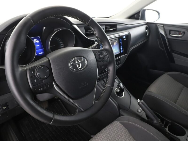 Toyota Auris hybryda PDC-kamera klima-auto Bluetooth tempomat II (2012-)