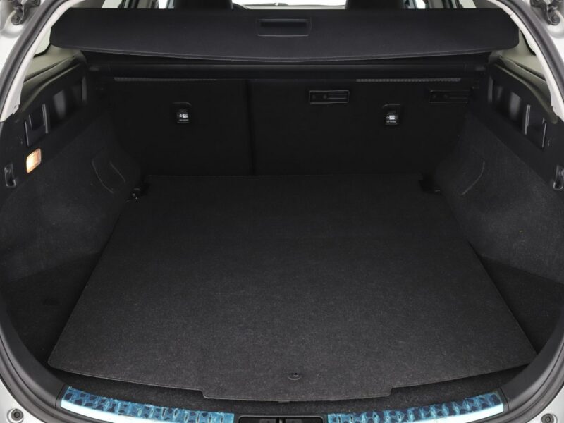 Toyota Auris hybryda PDC-kamera klima-auto Bluetooth tempomat II (2012-)