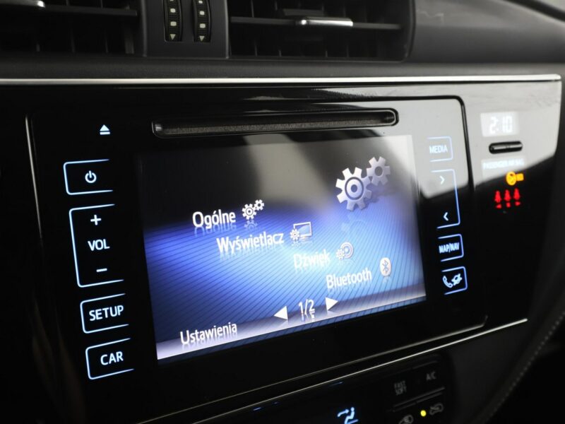 Toyota Auris hybryda PDC-kamera klima-auto Bluetooth tempomat II (2012-)