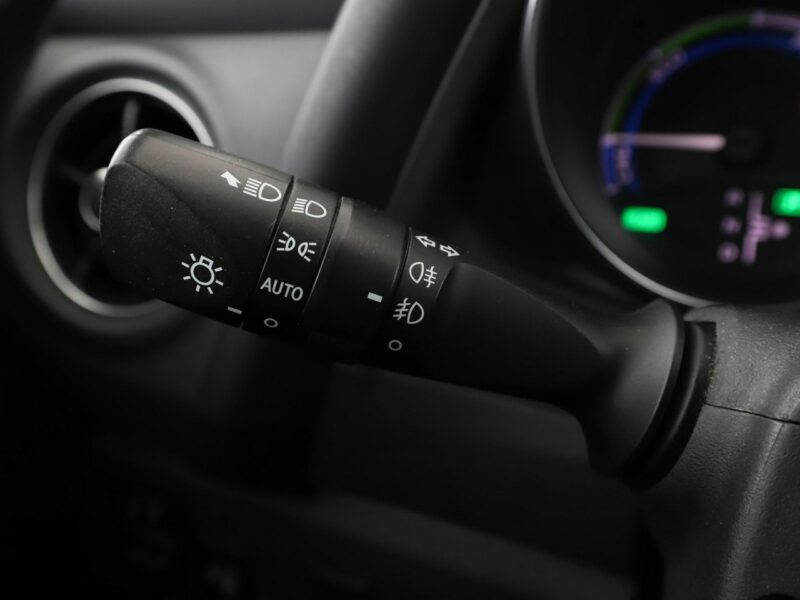 Toyota Auris hybryda PDC-kamera klima-auto Bluetooth tempomat II (2012-)