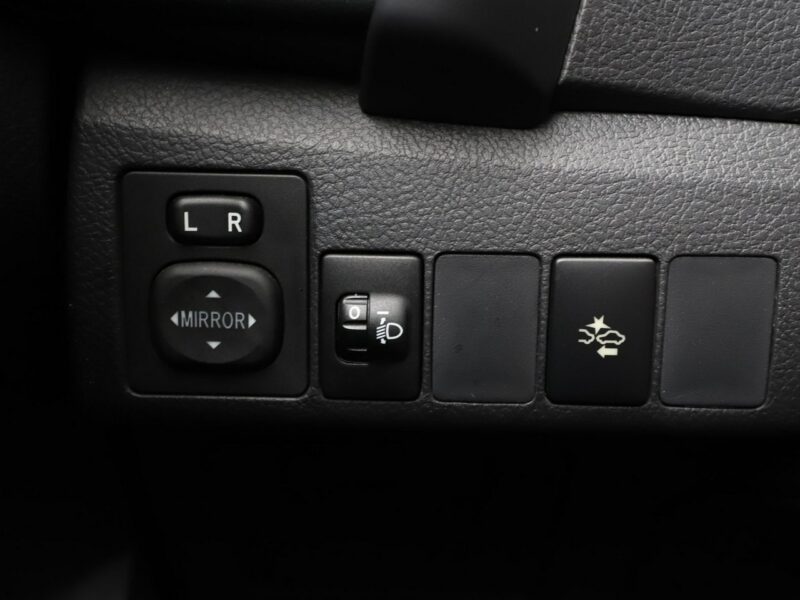 Toyota Auris hybryda PDC-kamera klima-auto Bluetooth tempomat II (2012-)