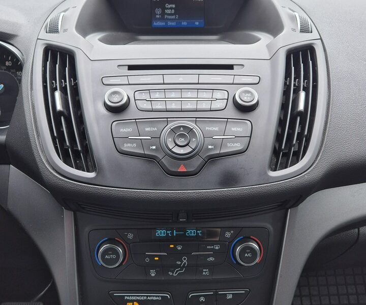 Ford Escape II (2008-)