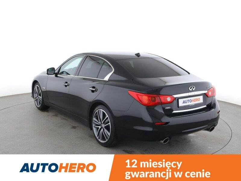 Infiniti Q50 4x4 aut. HEV skóra navi el. sterowane i grzane fotele kamera i czujnik