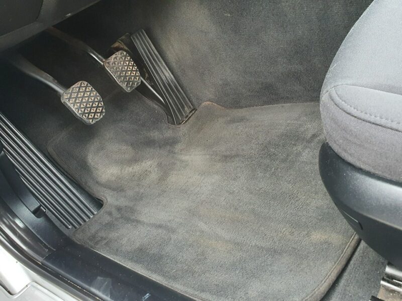 BMW 118 LCI # 2.0i 143KM # Climatronic # PDC # Udokumentowany Przebieg # IGŁA E87 (2004-2013)