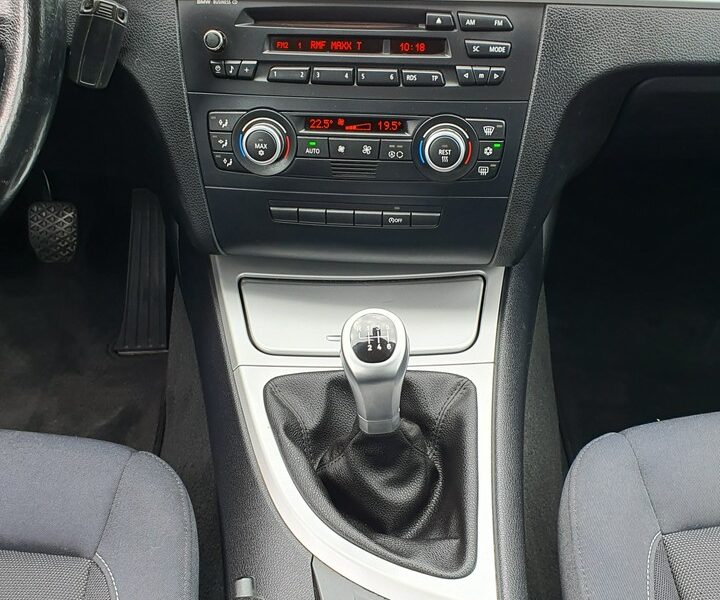 BMW 118 LCI # 2.0i 143KM # Climatronic # PDC # Udokumentowany Przebieg # IGŁA E87 (2004-2013)