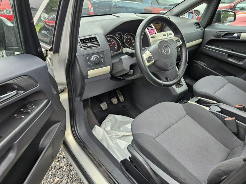 Opel Zafira 7 Foteli / Klimatyzacja / Czujniki parkowania / Komputer B (2005-2011)