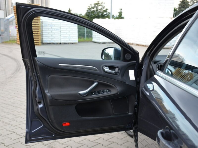 Ford Mondeo Zarejestrowane 2.0i 16V Serwis Navi Convers+ LIMITED Mk4 (2007-2014)