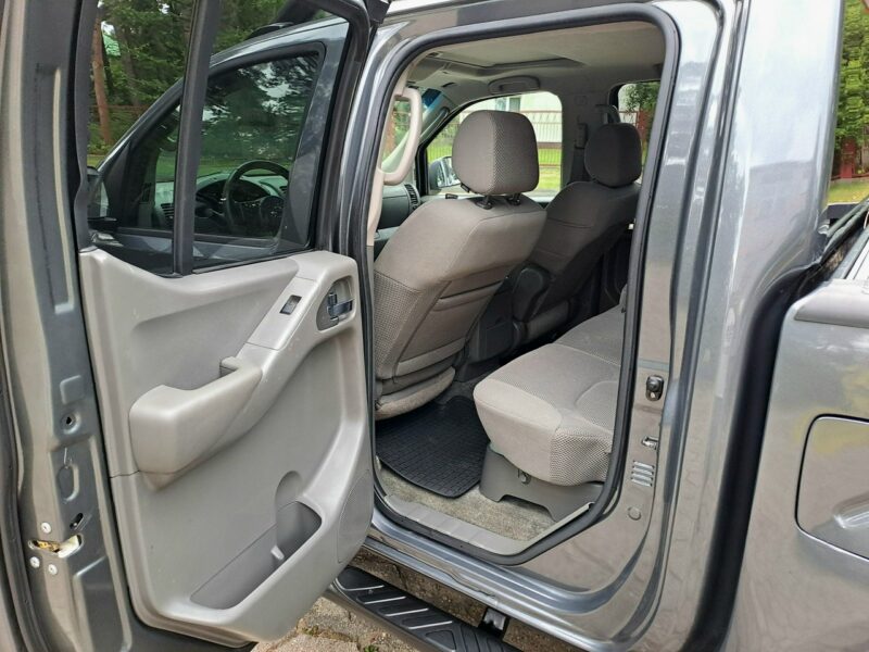 Nissan Frontier 4.0 V6 LPG 4x4 II (2004-)