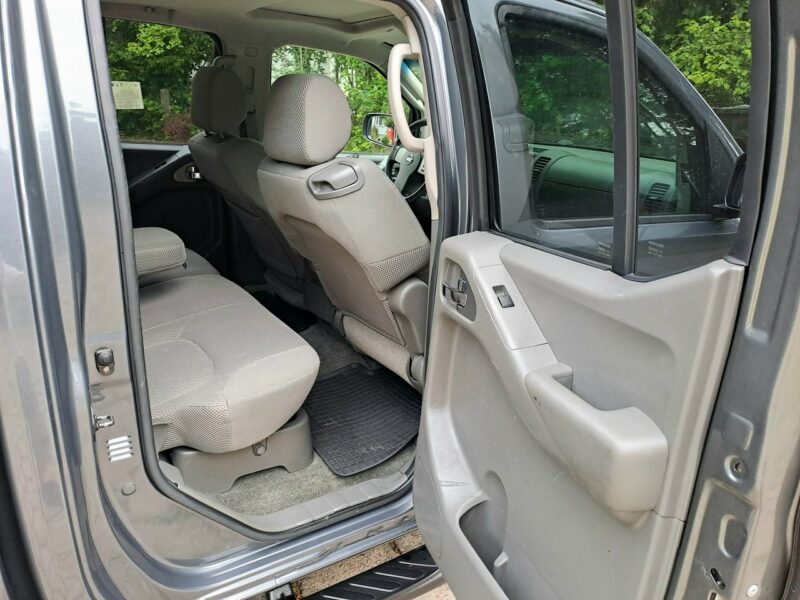 Nissan Frontier 4.0 V6 LPG 4x4 II (2004-)