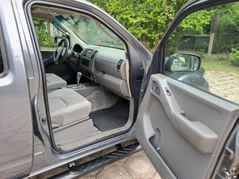 Nissan Frontier 4.0 V6 LPG 4x4 II (2004-)