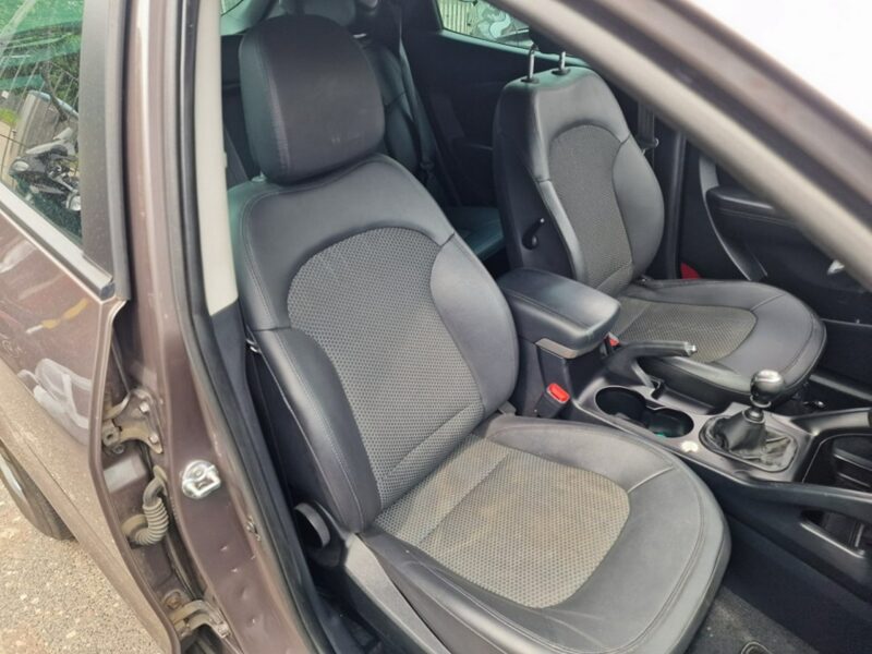 Hyundai ix35 2.0 CRDI 136 KM, Klucz Zbliżeniowy, Bluetooth, Klimatyzacja, Alufelgi