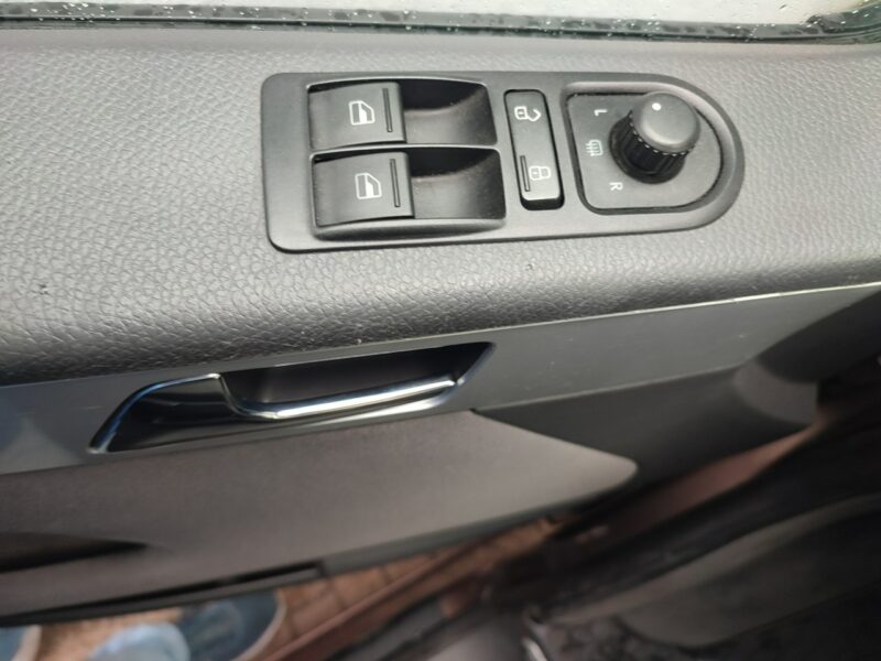 Volkswagen Multivan Long bogata opcja 4x4 nowy silnik Gwarancja