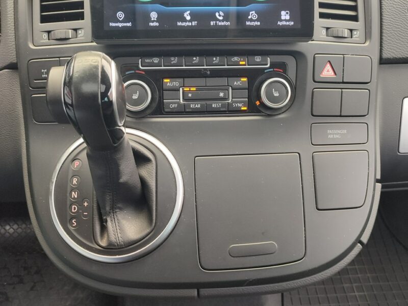 Volkswagen Multivan Long bogata opcja 4x4 nowy silnik Gwarancja