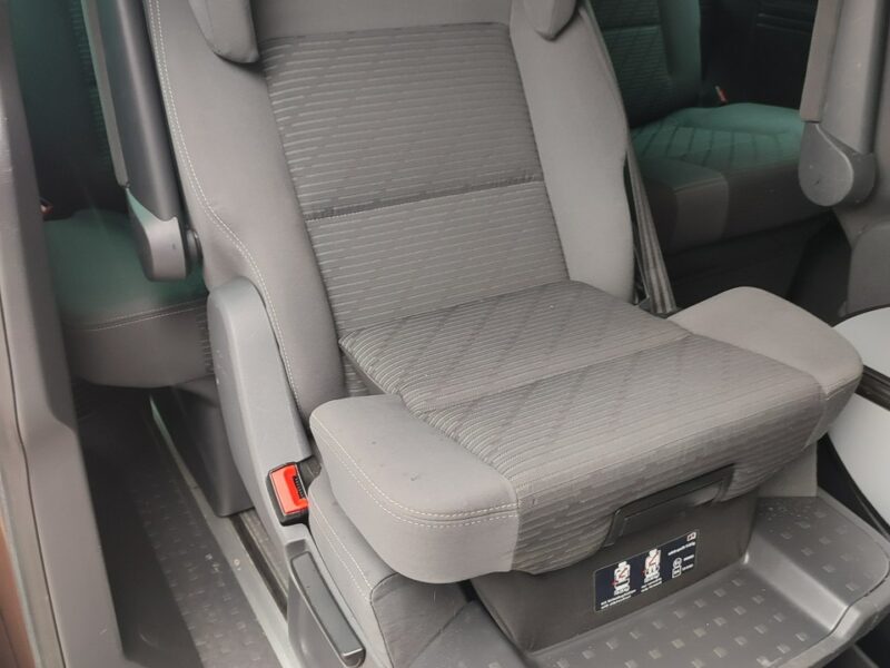 Volkswagen Multivan Long bogata opcja 4x4 nowy silnik Gwarancja
