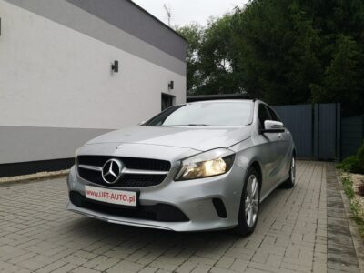 Mercedes A 180 1,6 16v 122KM Klimatronik Navigacja Alu Skóra Gwarancja W176 (2012-)