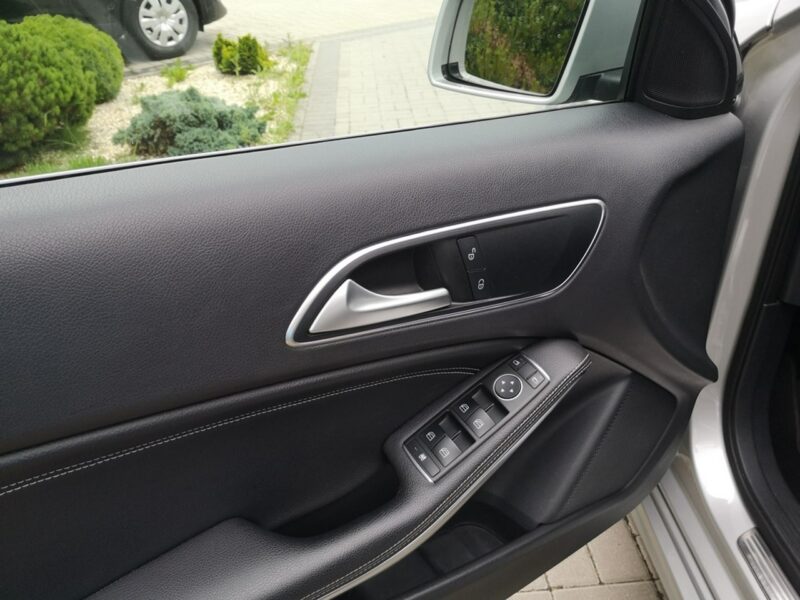 Mercedes A 180 1,6 16v 122KM Klimatronik Navigacja Alu Skóra Gwarancja W176 (2012-)
