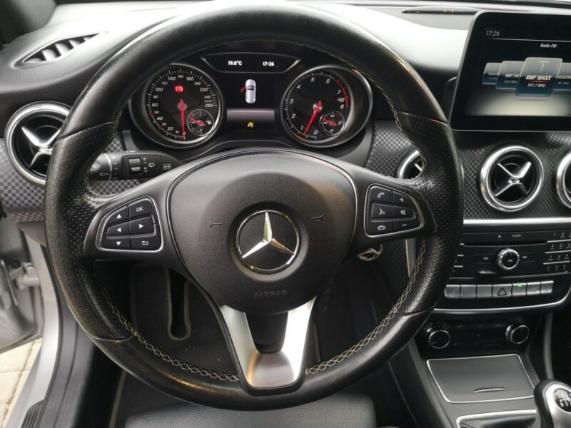Mercedes A 180 1,6 16v 122KM Klimatronik Navigacja Alu Skóra Gwarancja W176 (2012-)