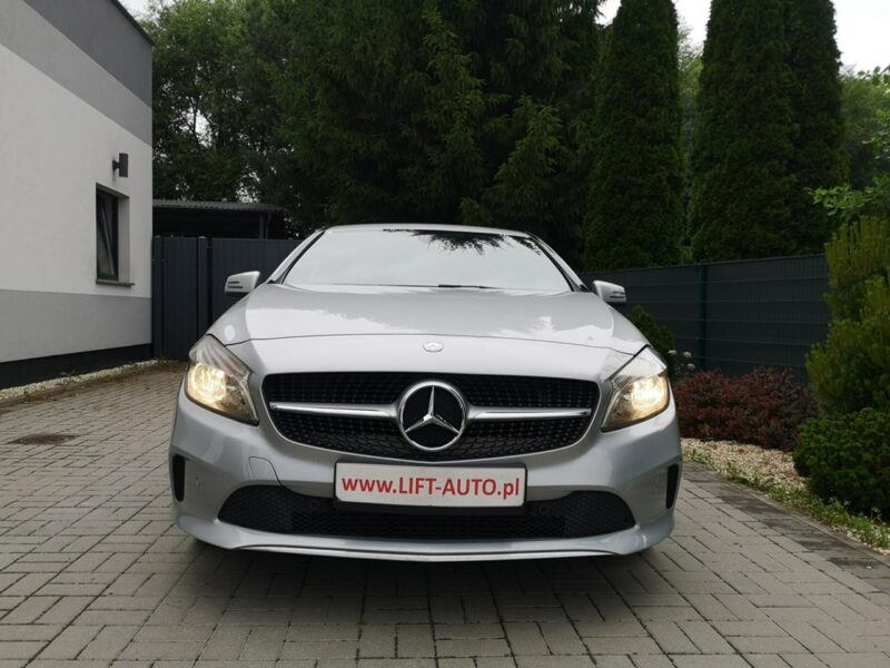 Mercedes A 180 1,6 16v 122KM Klimatronik Navigacja Alu Skóra Gwarancja W176 (2012-)