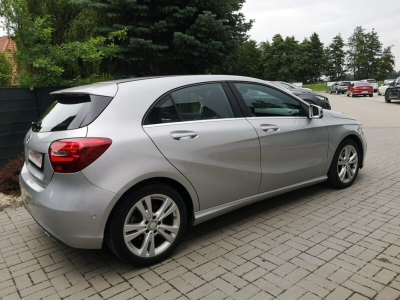 Mercedes A 180 1,6 16v 122KM Klimatronik Navigacja Alu Skóra Gwarancja W176 (2012-)