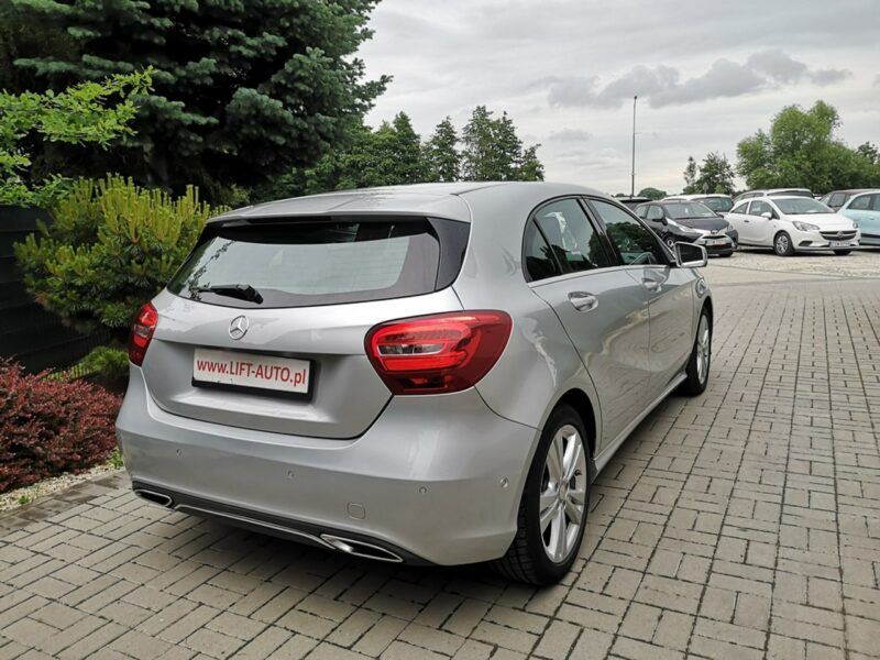 Mercedes A 180 1,6 16v 122KM Klimatronik Navigacja Alu Skóra Gwarancja W176 (2012-)