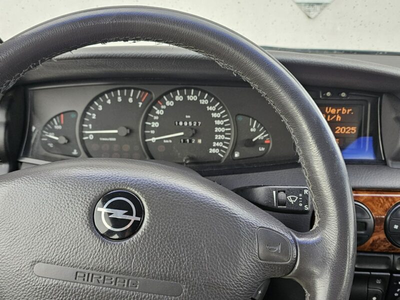 Opel Omega 2,5 v6 *automat* napęd tył *welury* B (1994-1999)