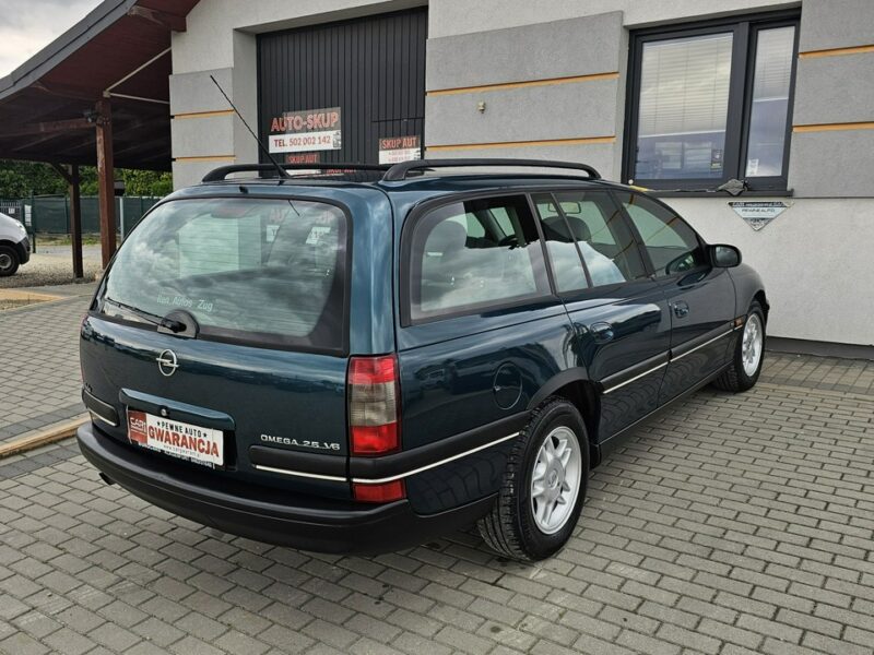 Opel Omega 2,5 v6 *automat* napęd tył *welury* B (1994-1999)