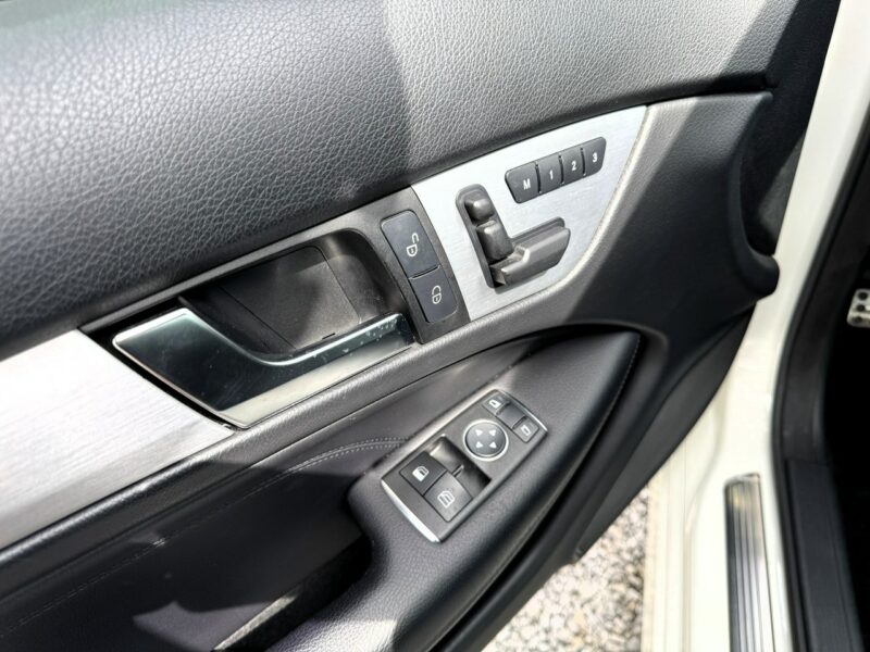 Mercedes C 250 AMG, Oryginalny przebieg, Panorama dach otwierana, LED W204 (2007-2014)
