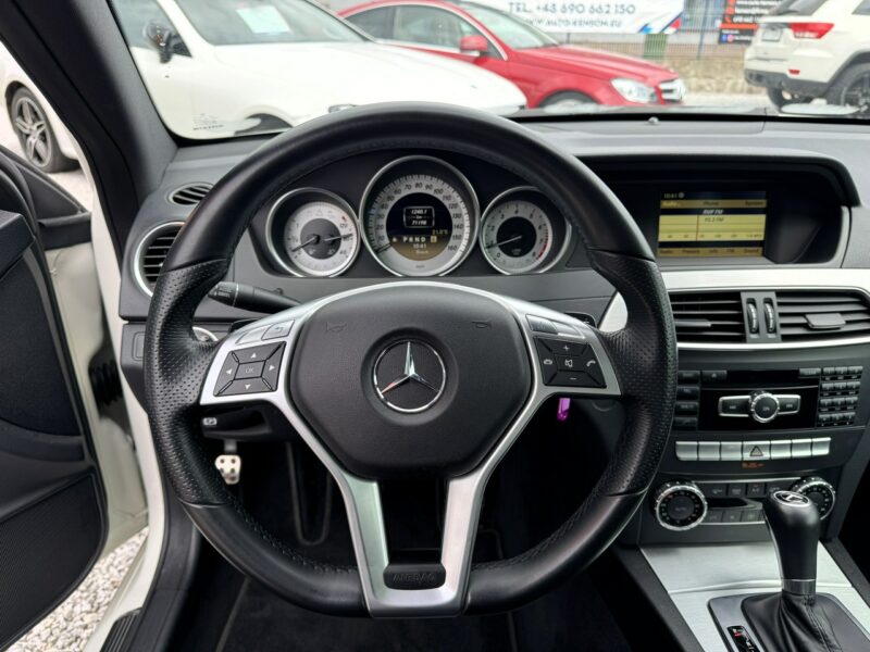Mercedes C 250 AMG, Oryginalny przebieg, Panorama dach otwierana, LED W204 (2007-2014)