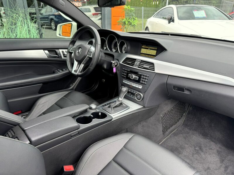 Mercedes C 250 AMG, Oryginalny przebieg, Panorama dach otwierana, LED W204 (2007-2014)