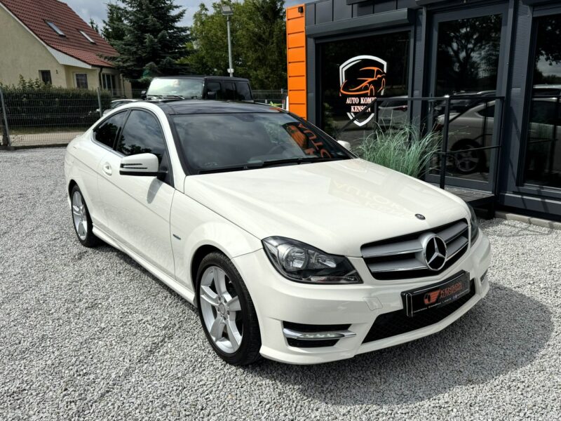 Mercedes C 250 AMG, Oryginalny przebieg, Panorama dach otwierana, LED W204 (2007-2014)
