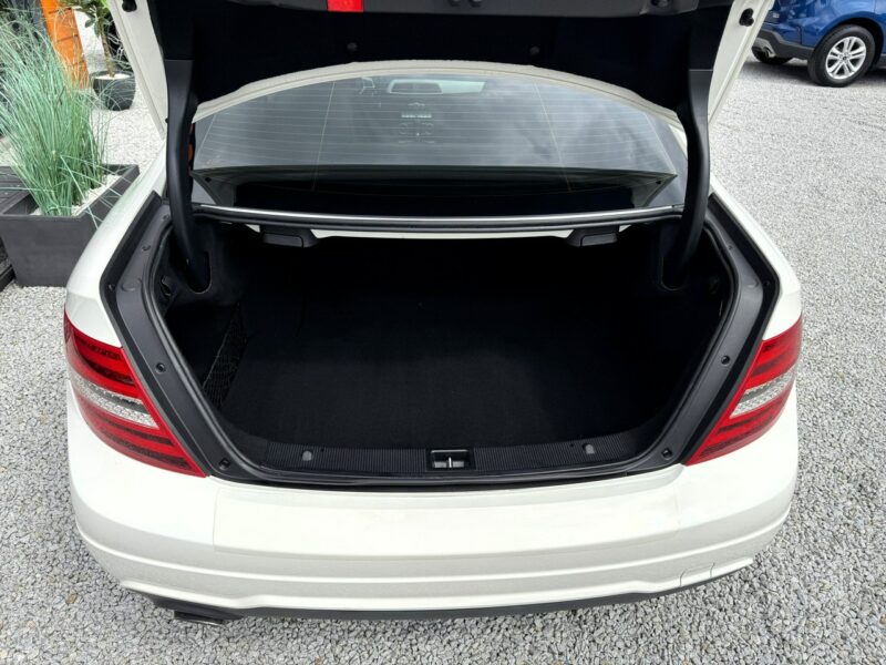 Mercedes C 250 AMG, Oryginalny przebieg, Panorama dach otwierana, LED W204 (2007-2014)
